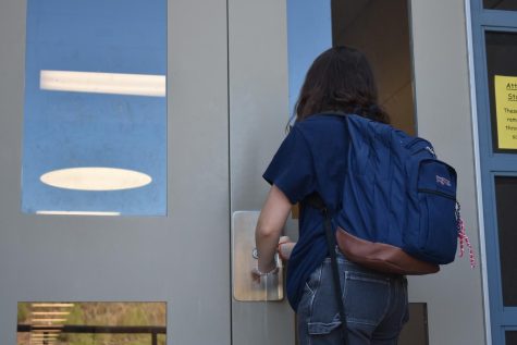 Students across the OHS campus struggle to enter the building through side doors and face bottlenecks at other entrances.